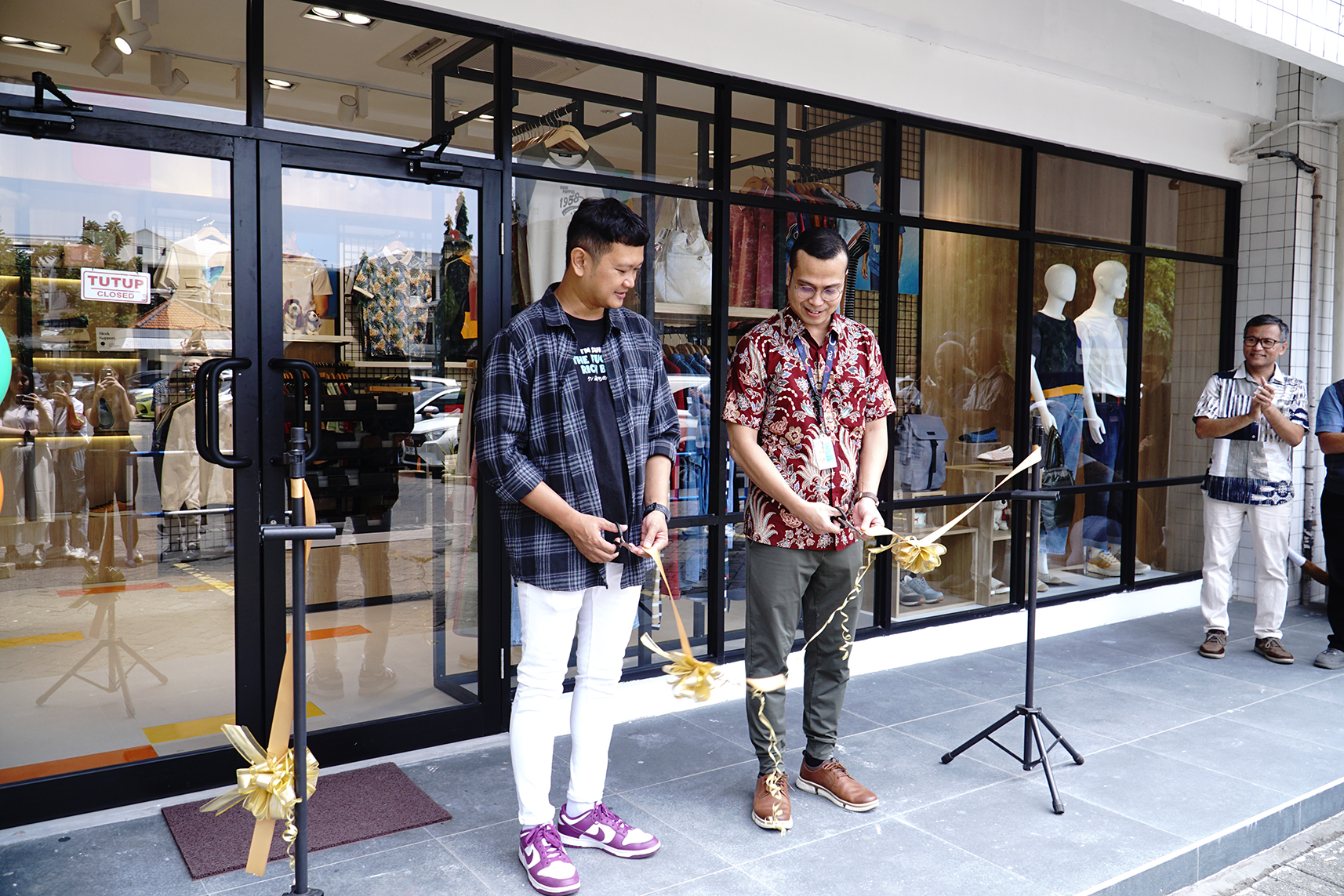Peresmian Laboratorium Hidup, Sarana Praktik Industri Riil bagi Mahasiswa Retail Business Management Petra Christian University